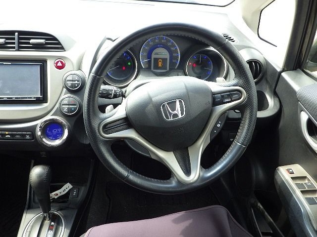 
								HONDA FIT AUTOMATIC 2012 hybrid for Sale full									